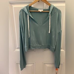 Closie Light Teal Pullover With Hood Size Size Large NWT